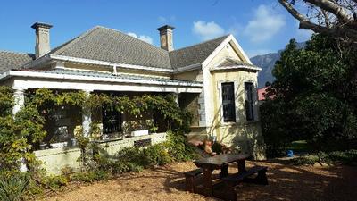 House For Sale in Rosebank, Cape Town